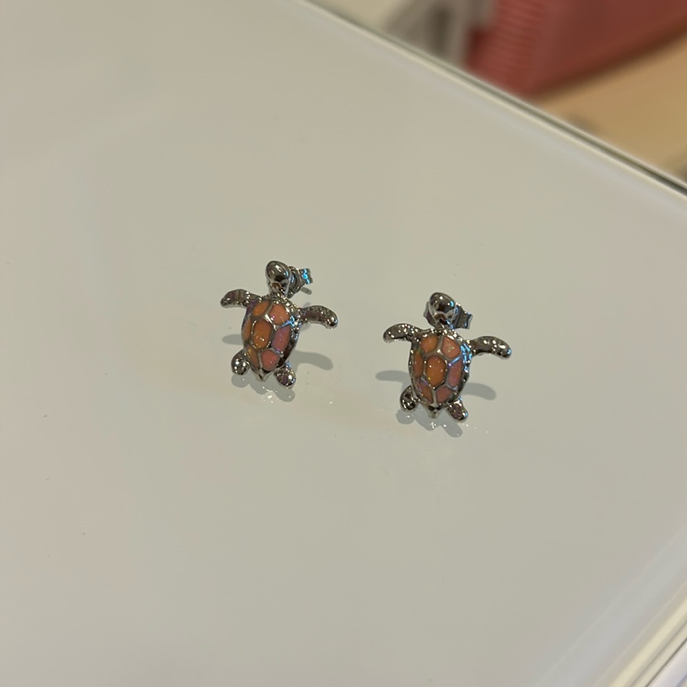 Pink turtle earrings